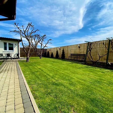 Villa Zielone Zacisze Uniejow Esterno foto